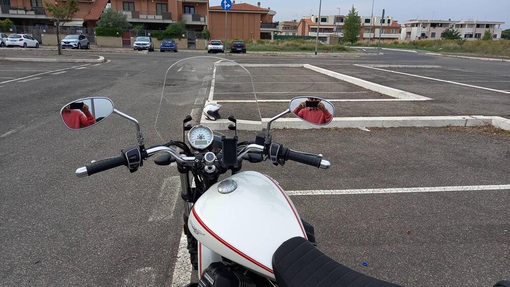 Moto Guzzi V9 Roamer (2018 - 20) (5)