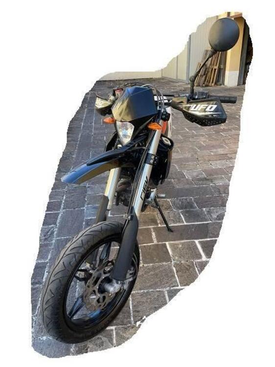 Betamotor RR 125 4T Motard LC (2018 - 20) (3)