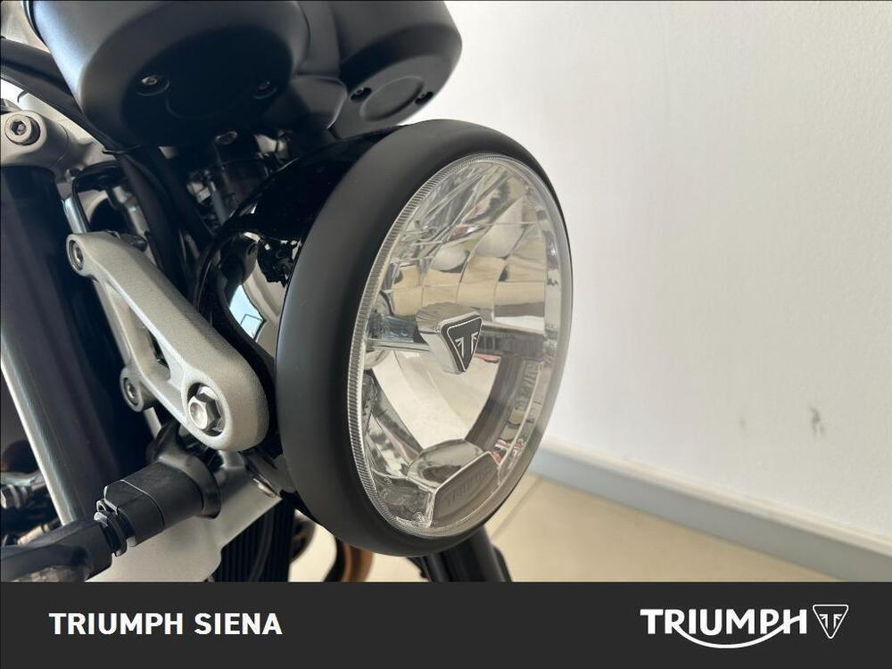 Triumph Speed Twin 1200 Stealth Edition (2024) (5)