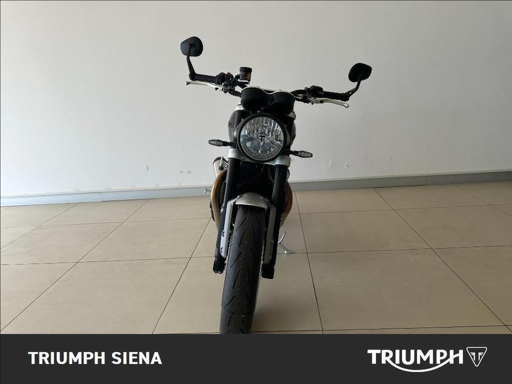 Triumph Speed Twin 1200 Stealth Edition (2024) (2)