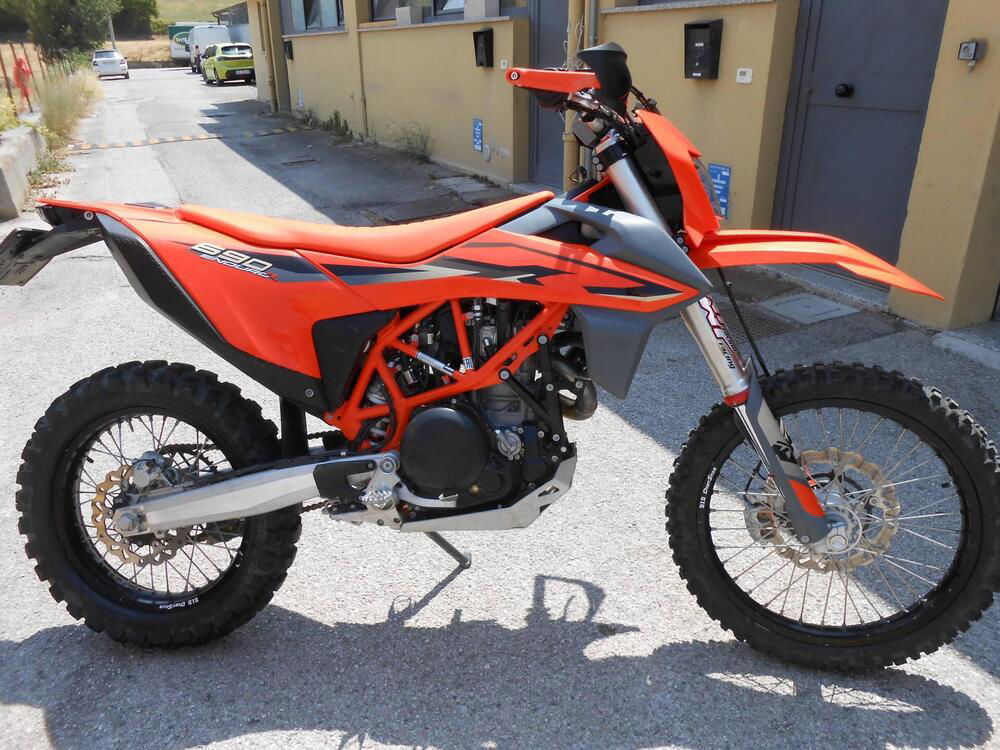 KTM 690 Enduro R (2022 - 24) (2)