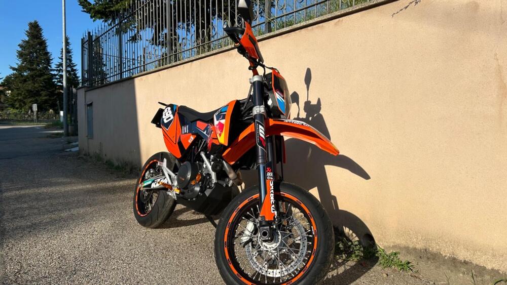 KTM 690 SMC (2008- 11) (5)