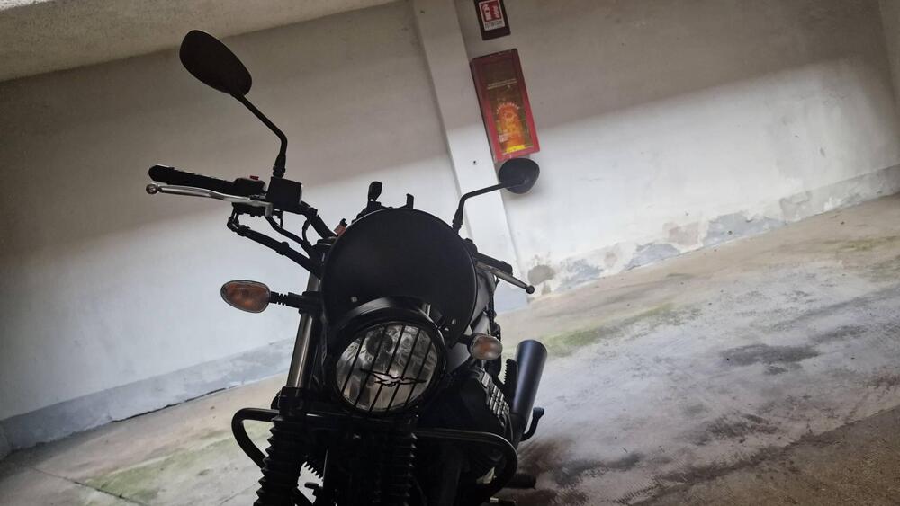 Moto Guzzi V7 III Stone (2017 - 20) (5)