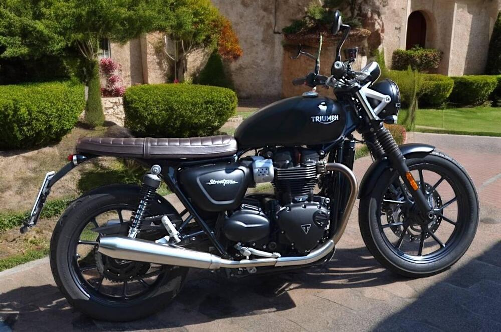 Triumph Street Twin 900 (2017 - 18) (5)