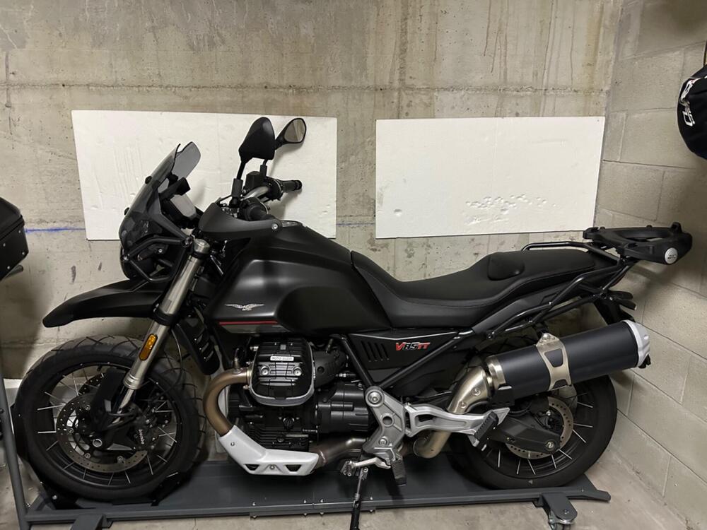 Moto Guzzi V85 TT (2021 - 23) (2)