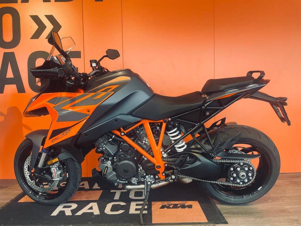 KTM 1290 Super Duke GT (2022 - 24) (2)