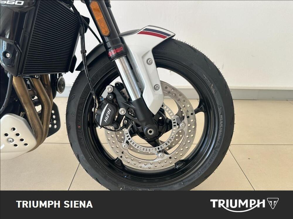 Triumph Trident 660 Triple Tribute Edition (2024) (5)