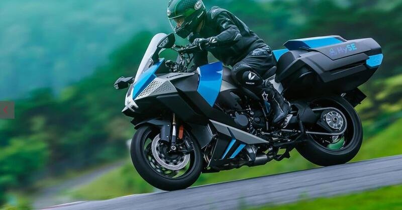 Kawasaki porta al debutto la moto a idrogeno!