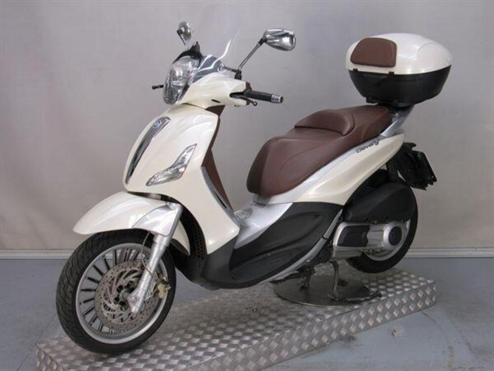 Piaggio Beverly 300 i.e. (2010 - 16) (3)