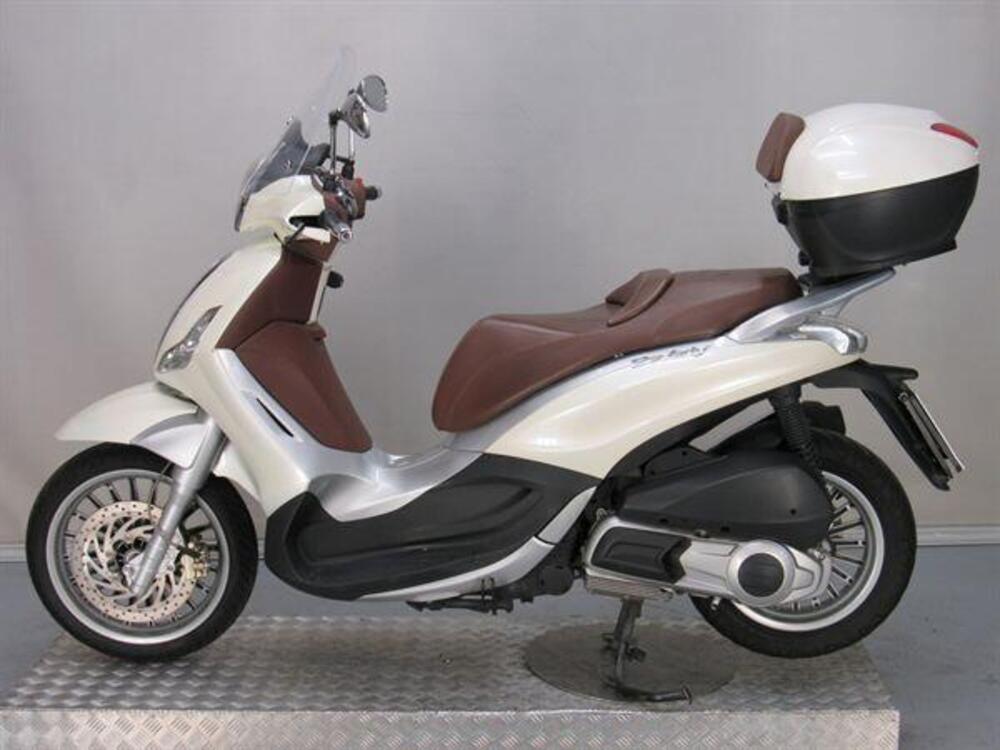 Piaggio Beverly 300 i.e. (2010 - 16) (4)