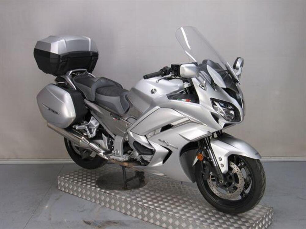 Yamaha FJR 1300 AE (2016 - 20) (2)