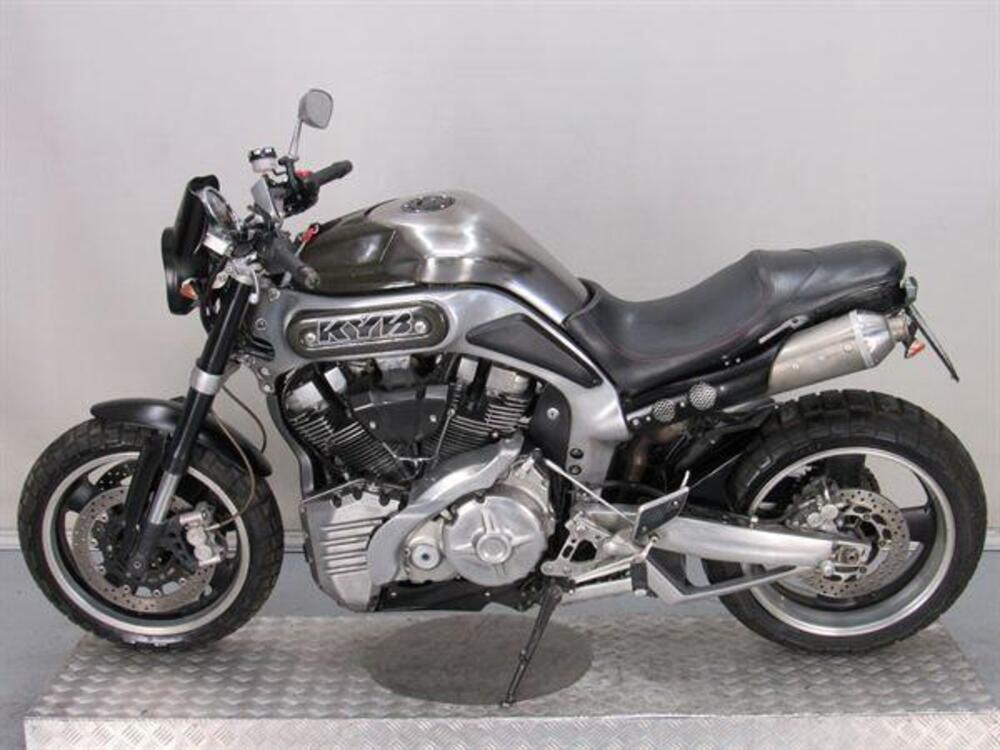 Yamaha MT-01 (2005- 11) (4)