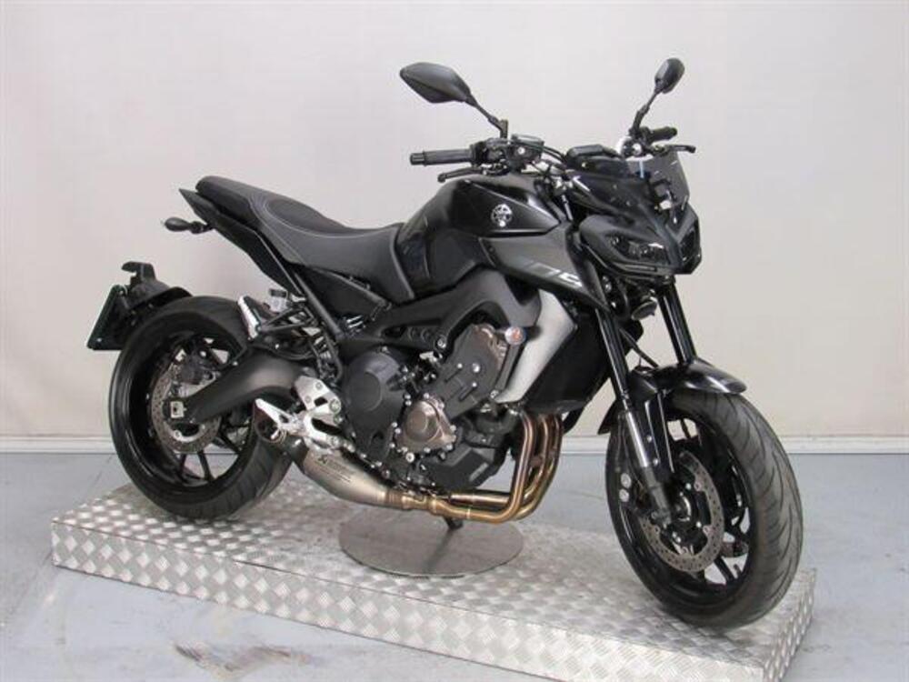 Yamaha MT-09 (2017 - 20) (2)