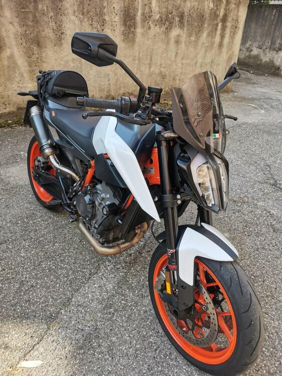 KTM 890 Duke R (2021)