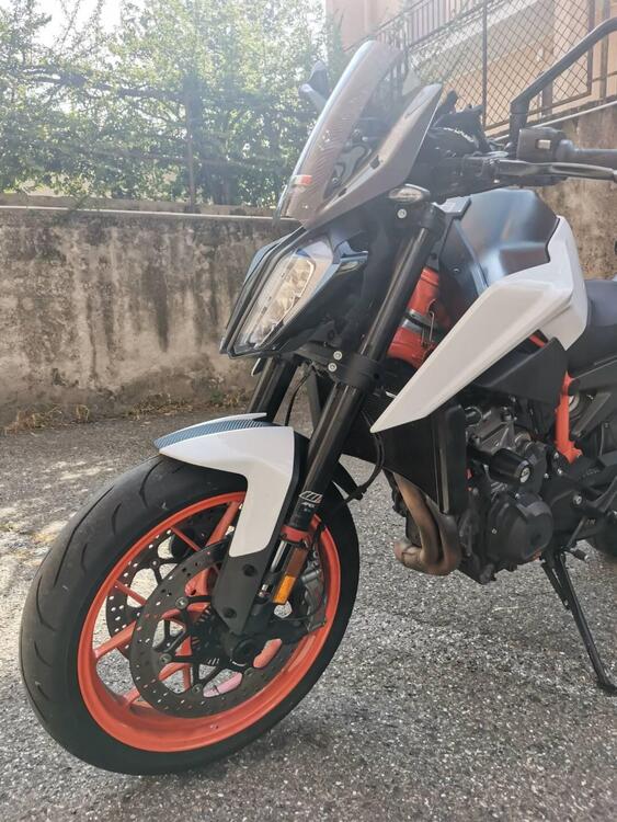 KTM 890 Duke R (2021) (5)