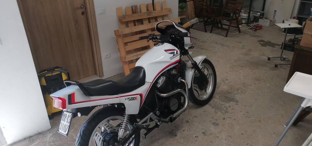 Honda Vt 500 e  (2)