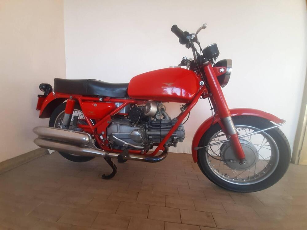 Moto Guzzi Nuovo falcone 