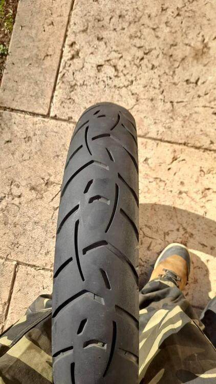 Gomme moto honda Transalp xl700 v Metzeler