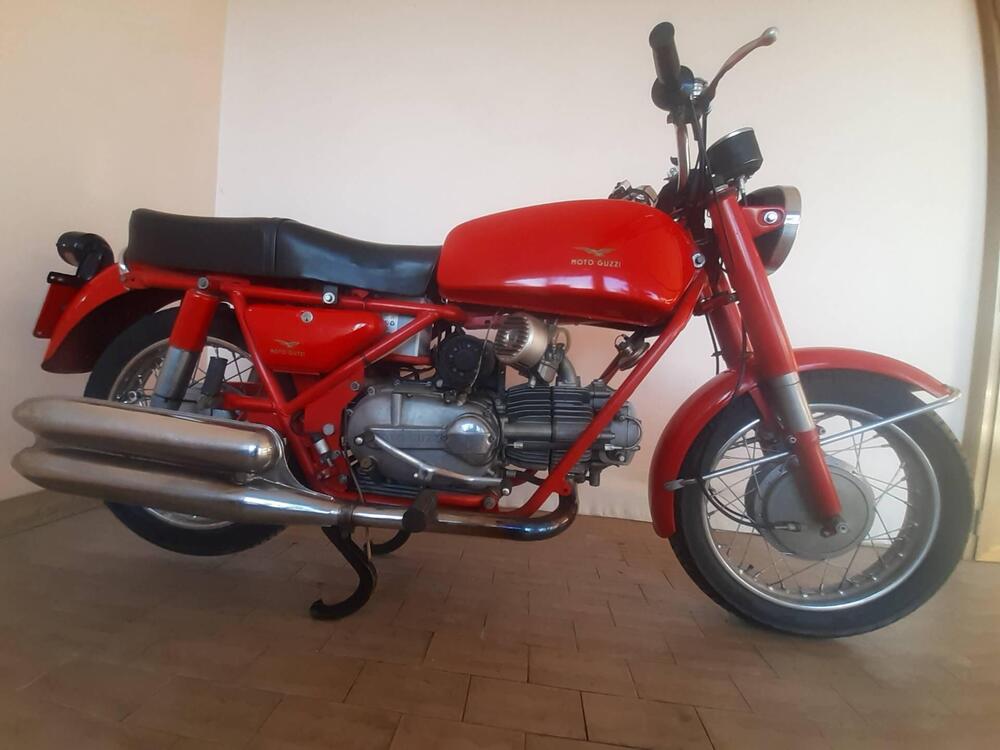 Moto Guzzi Nuovo falcone 