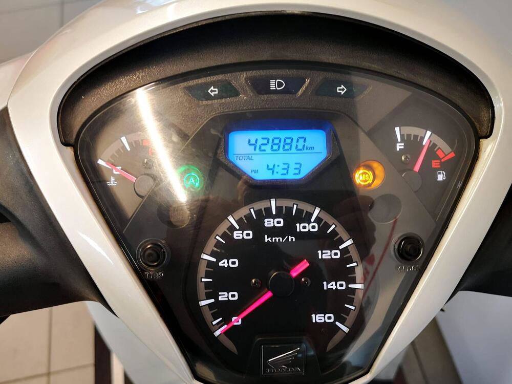 Honda SH 150 i ABS (2013 - 16) (4)