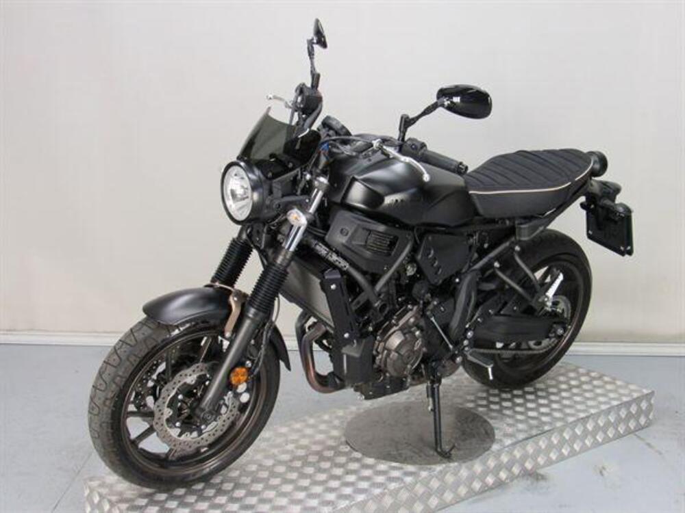 Yamaha XSR 700 (2021) (3)