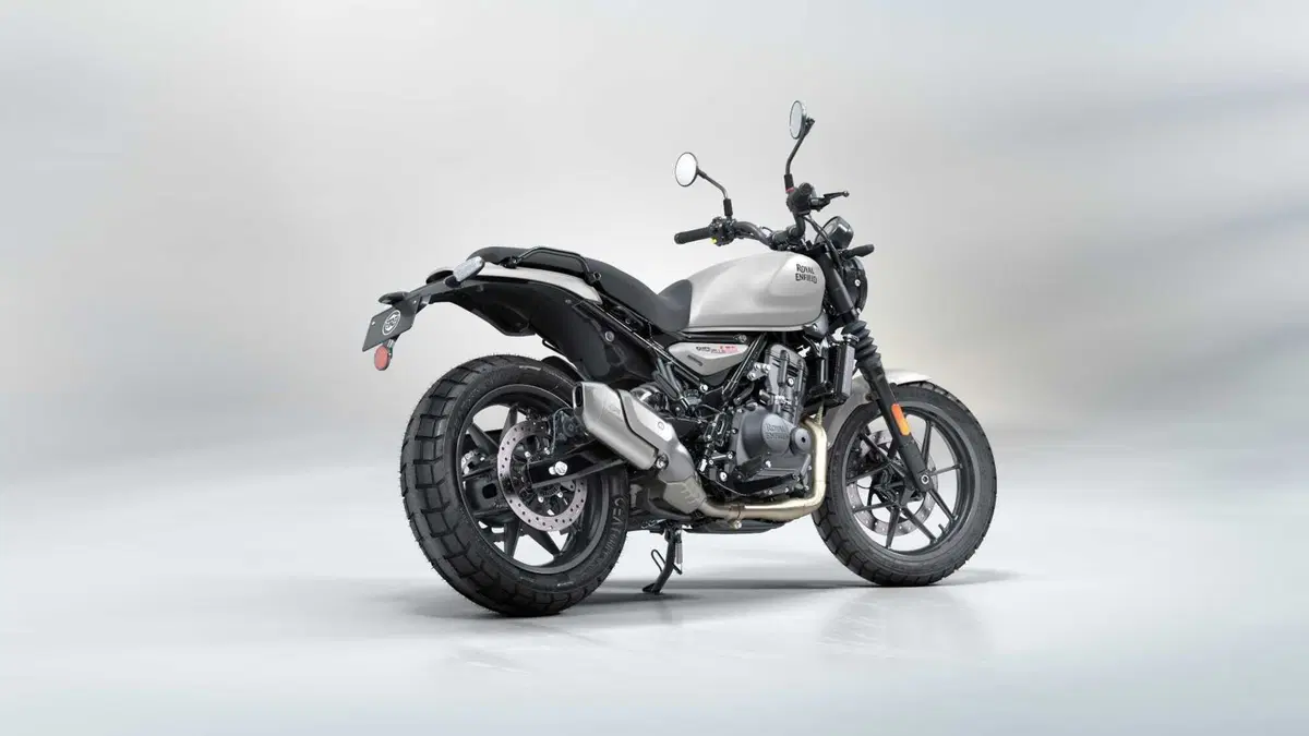 Royal Enfield Guerrilla 450 TEST: come è fatta e come va la nuova roadster indiana! (16)