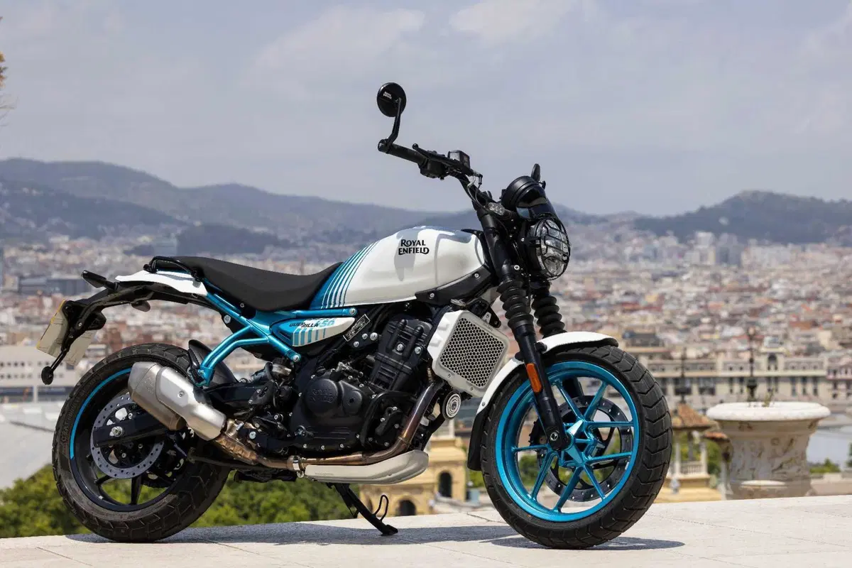 Royal Enfield Guerrilla 450 TEST: come è fatta e come va la nuova roadster indiana!