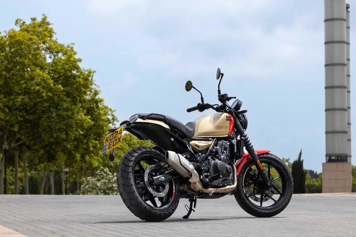 Royal Enfield Guerrilla 450 TEST: come è fatta e come va la nuova roadster indiana! (5)