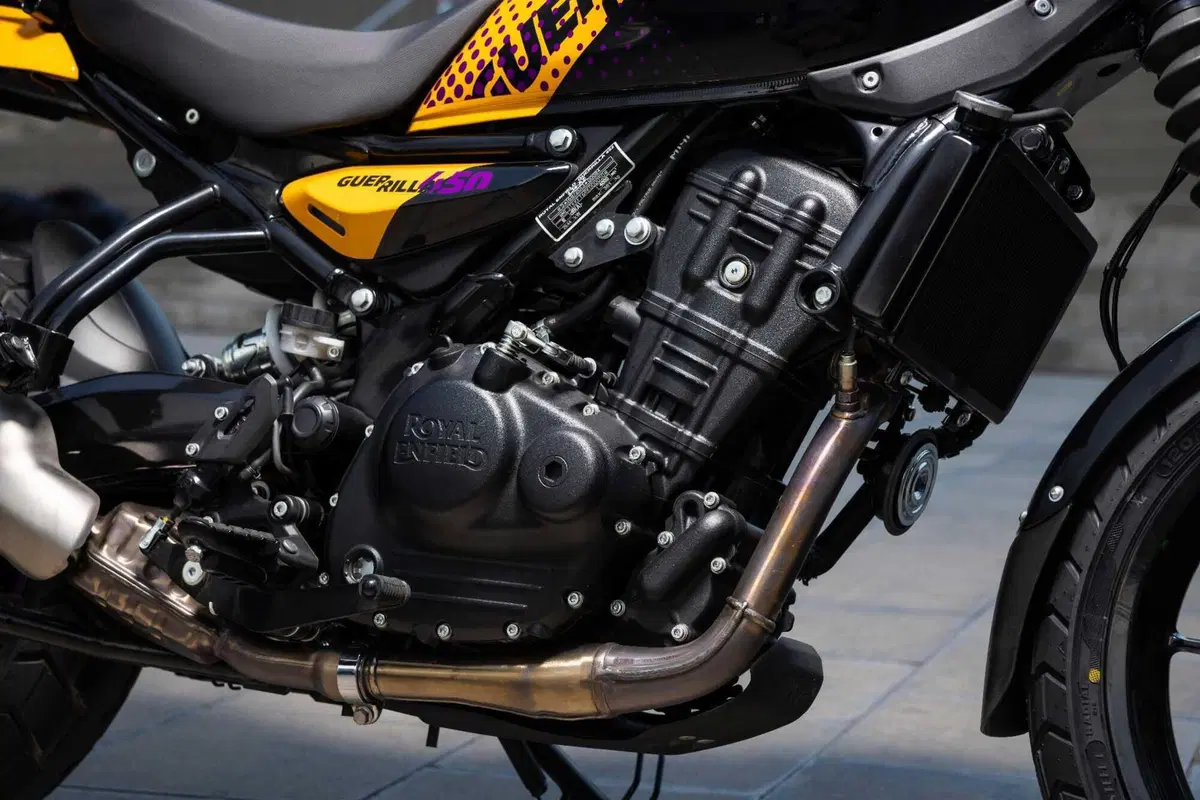 Royal Enfield Guerrilla 450 TEST: come è fatta e come va la nuova roadster indiana! (4)