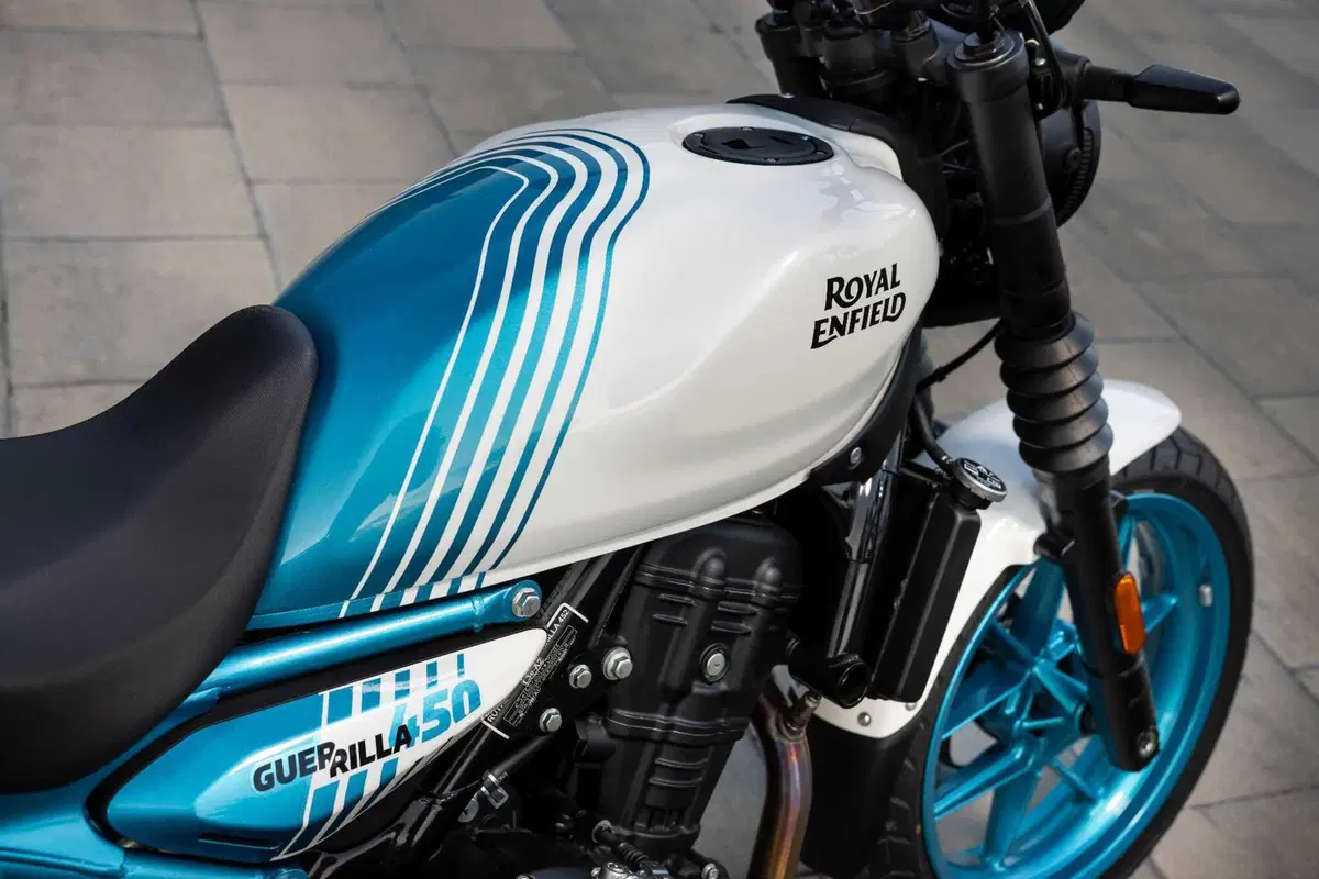 Royal Enfield Guerrilla 450 TEST: come è fatta e come va la nuova roadster indiana! (12)