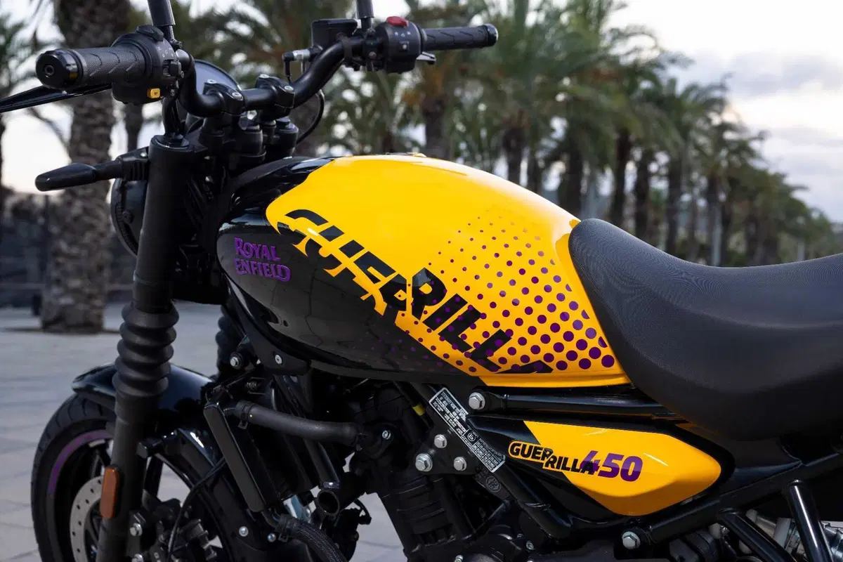 Royal Enfield Guerrilla 450 TEST: come è fatta e come va la nuova roadster indiana! (13)