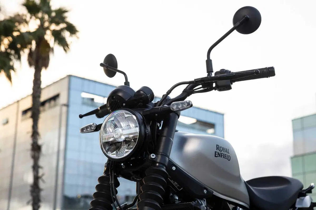 Royal Enfield Guerrilla 450 TEST: come è fatta e come va la nuova roadster indiana! (16)