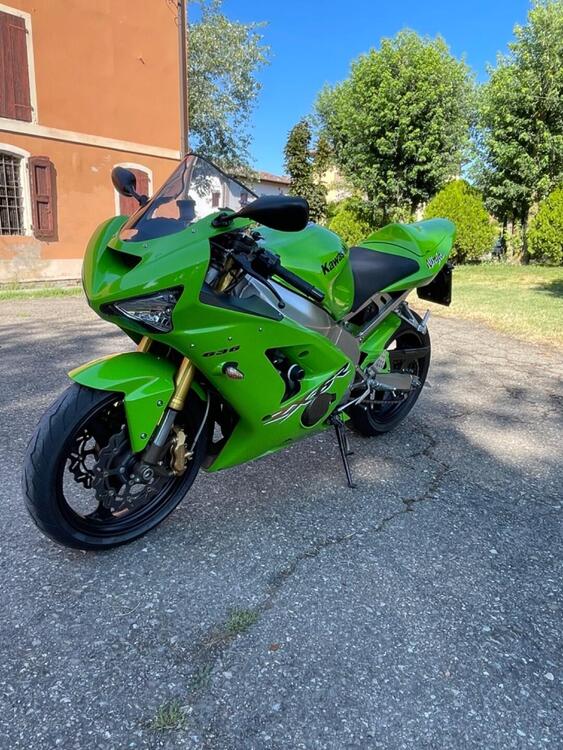 Kawasaki Ninja 636  (2)