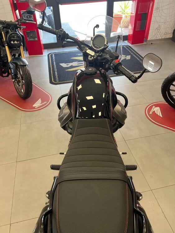 Moto Guzzi V7 Special Edition (2022 - 24) (4)