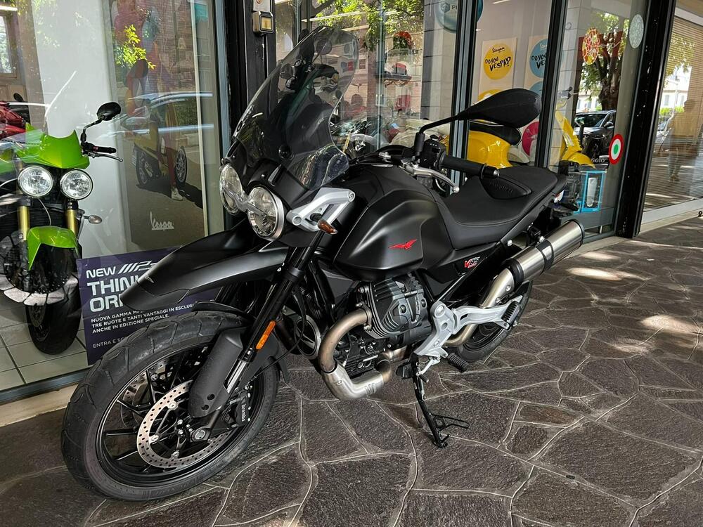 Moto Guzzi V85 Strada (2024) (2)