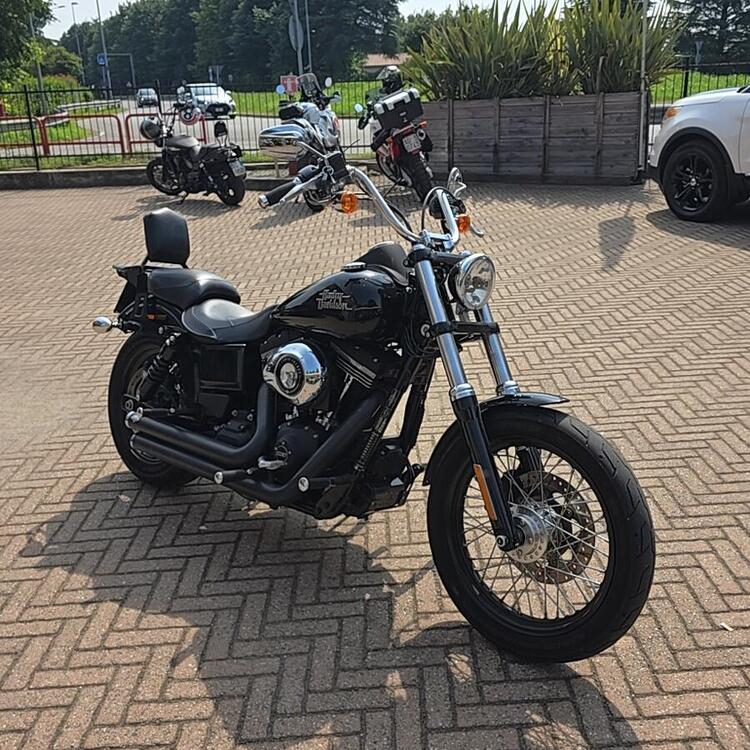 Harley-Davidson 1690 Street Bob (2017) - FXDB (3)