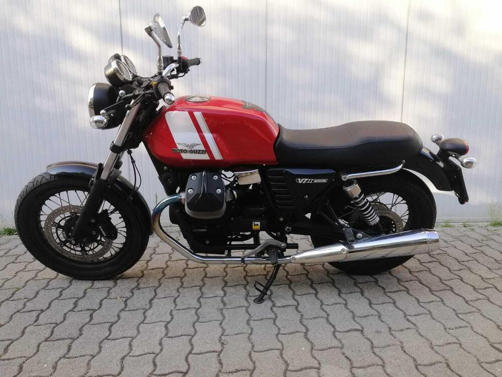 Moto Guzzi V7 II Special (2015 - 17) (5)