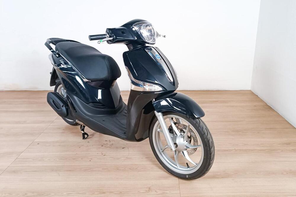 Piaggio Liberty 125 i-get ABS (2016) (2)