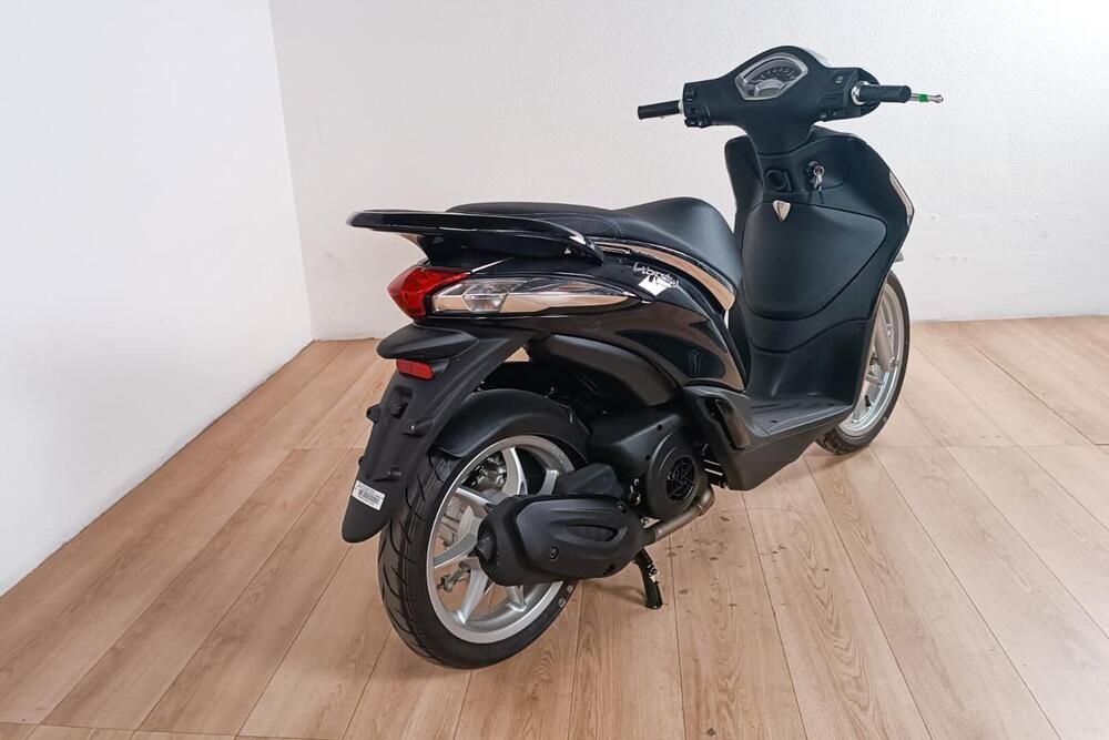 Piaggio Liberty 125 i-get ABS (2016) (3)