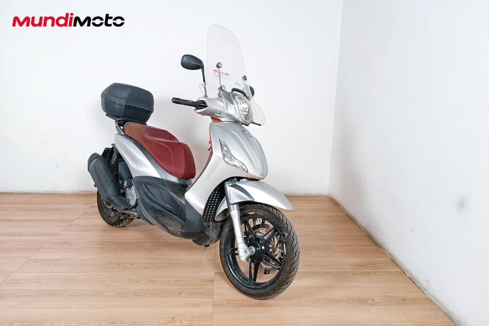 Piaggio Beverly 350 SportTouring ie ABS (2011 - 17) (2)