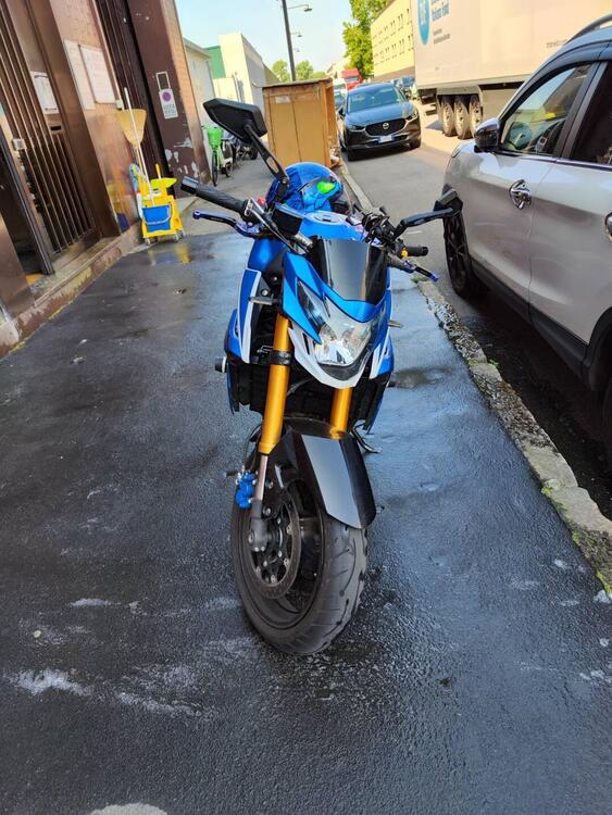 Suzuki GSR 750 Z ABS (2015 -16) (2)