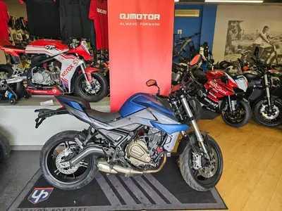 QJ Motor SRK 700 (2023 - 25) nuova