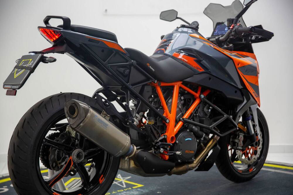 KTM 1290 Super Duke GT (2022 - 24) (4)