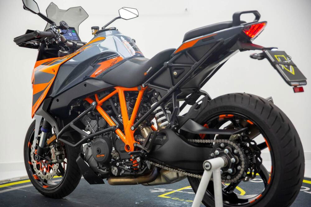 KTM 1290 Super Duke GT (2022 - 24) (5)