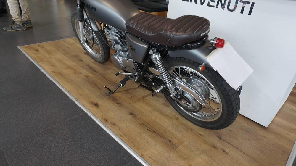 Yamaha SR 400 (2013 - 17) (5)