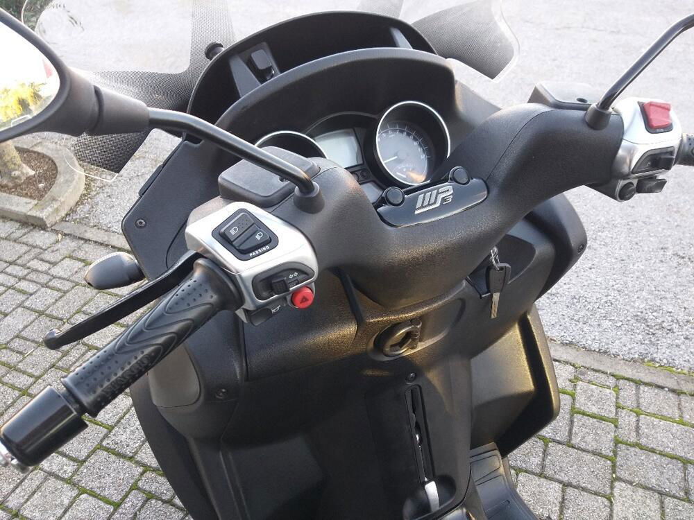 Piaggio Mp3 300 ie Sport/Business (2018 - 19) (3)