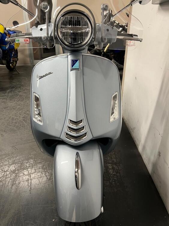 Vespa GTS 300 Hpe (2021 - 22) (3)