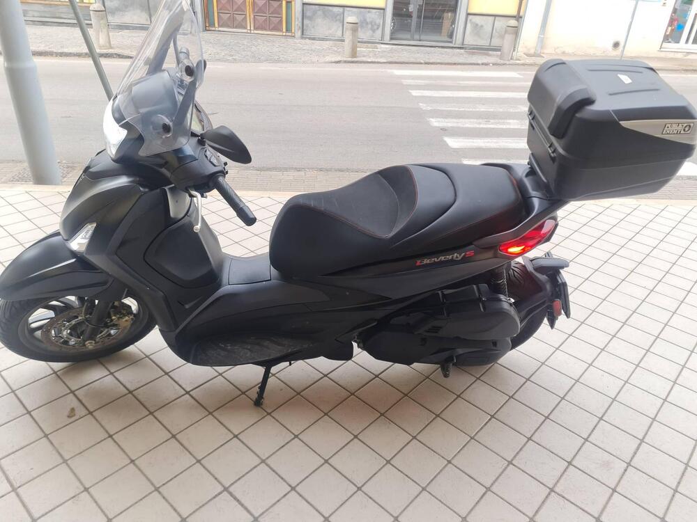 Piaggio Beverly 400 ABS-ASR (2021 - 24) (2)