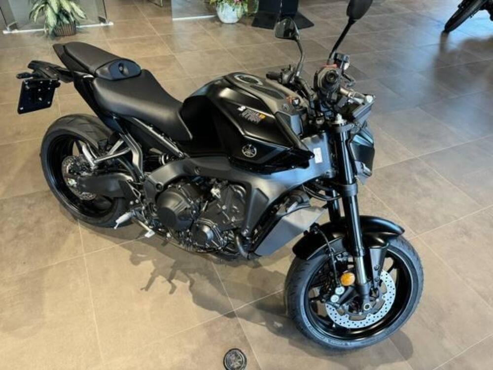 Yamaha MT-09 (2024) (2)