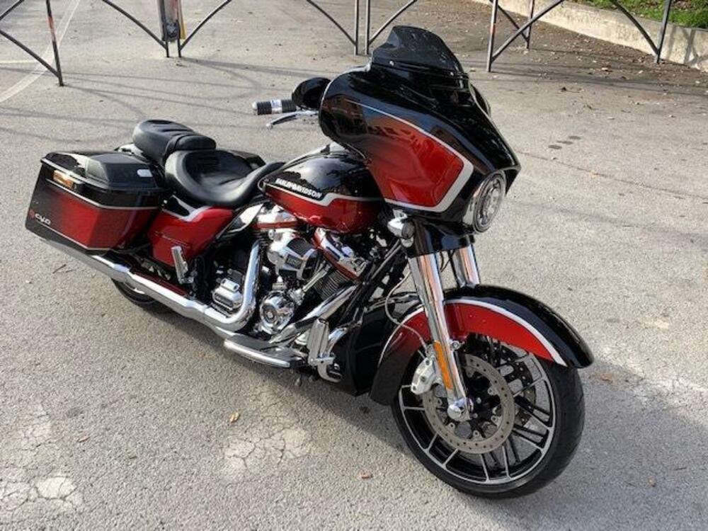 Harley-Davidson 117 Street Glide (2021) - FLHXSE (3)